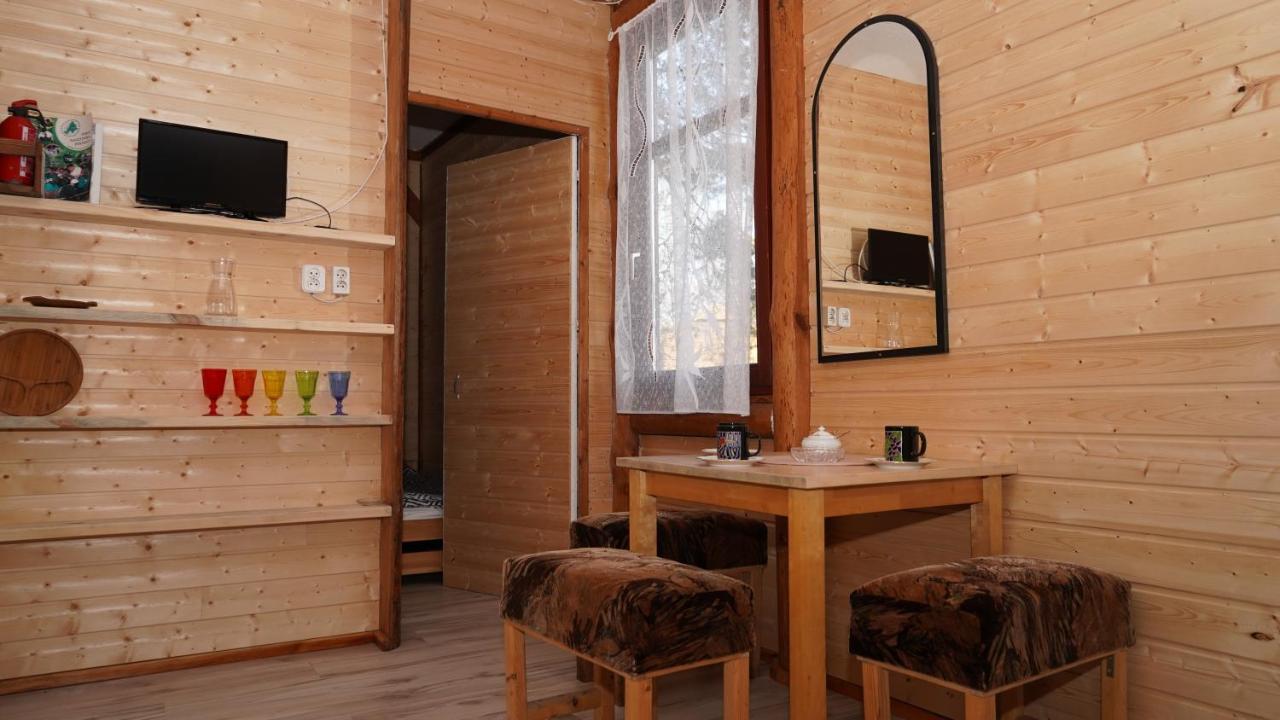 Hotel Wypoczynek Hnatczak à Debrzno Extérieur photo